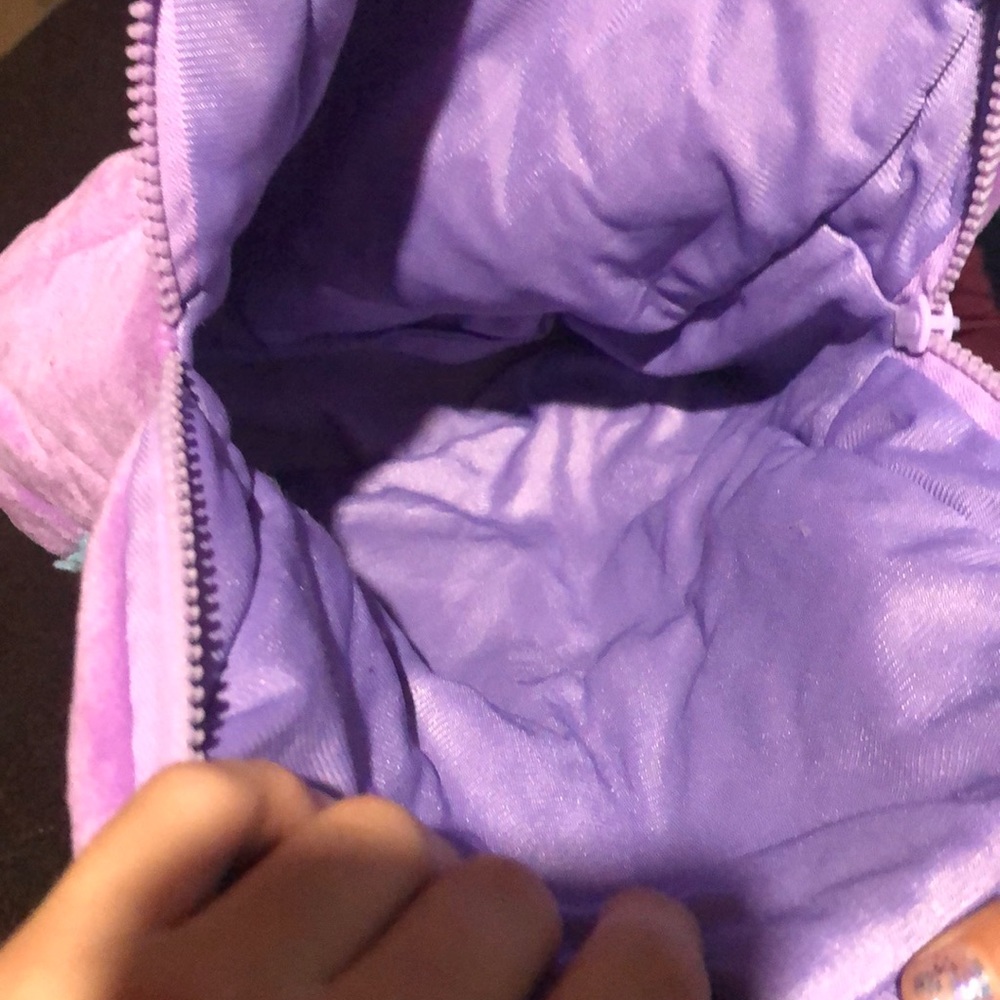 Backpack - Picture 3 of 4